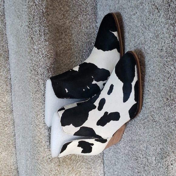 Bessie cow print bootie corkys NIB Cowhide Womens 6,7,8,9 And 10 - Picture 1 of 7